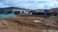 PUPR kala itu menyiapkan pematangan lahan, sementara perencanaan design dan bangunan berada pada Otorita IKN (OIKN). Tahap ini termasuk pengurusan analisis dampak lingkungan (AMDAL) dan persetujuan bangunan gebung (PBG).