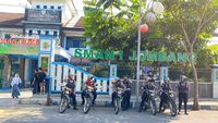 Malam Ricuh di Mojoagung: Konvoi Remaja Berujung Bentrokan dengan Warga, Polisi Amankan 22 Pelajar dan Sita Belasan Motor