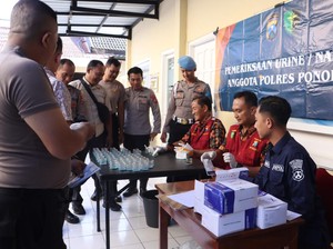 Cegah Personel Kena Narkoba, Anggota Polres Ponorogo Tes Urine Dadakan