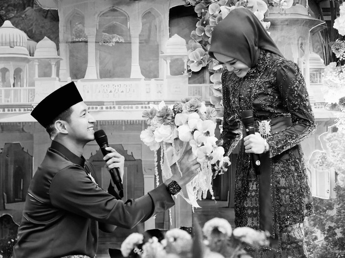 Potret Tunangan Pesinetron Chand Kelvin dengan Dea Sahirah