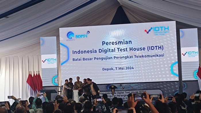 Jokowi Resmikan Balai Besar Pengujian Perangkat Telekomunikasi di Depok