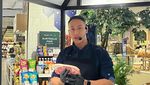 Seru! Masak Rendang dan Steak Wagyu Australia Bareng Chef Yuda Bustara