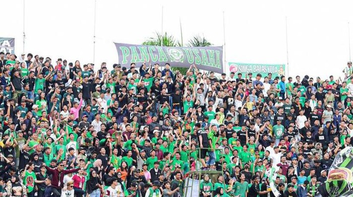 Singa Mania Suporter militan Sriwijaya FC akan menggalan dana ke jalan.