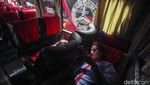 Pesona Sopir Bus Wanita Liena Ozora