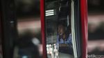 Pesona Sopir Bus Wanita Liena Ozora