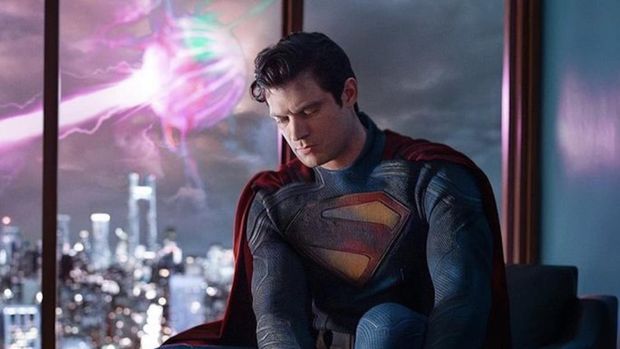 Penampilan perdana David Corenswet di Superman.