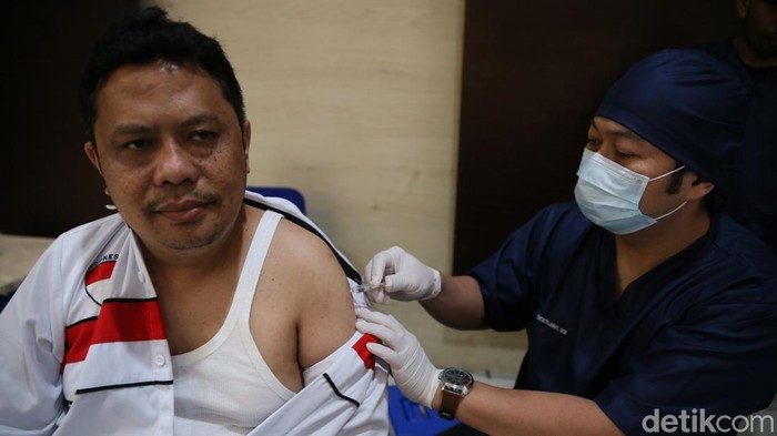 BP2MI melakukan vaksinasi influenza dan pemeriksa pap smear. Acara ini diikuti oleh ratusan pegawainya.