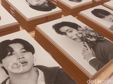 Jangan Kehabisan! Hot Item di BTS POP UP: MONOCHROME Jangan Kehabisan! Hot Item di BTS POP UP: MONOCHROME