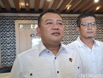 Polda Riau Geruduk Rumah DPO Kasus Korupsi di Medan