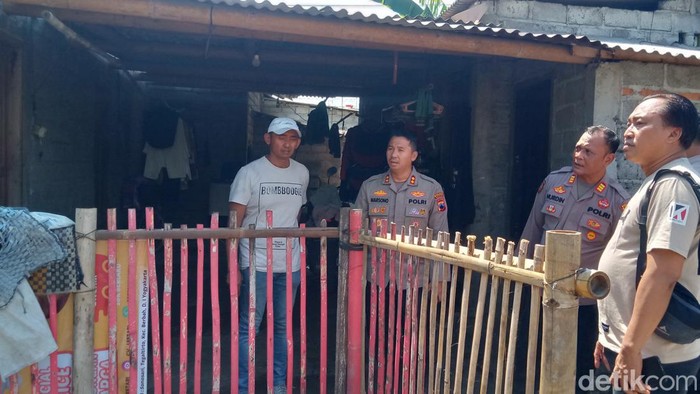 Kapolres Klaten AKBP Warsono cek lokasi duel maut di Dusun Tegalharjo, Desa Kebondalem Kidul, Kecamatan Prambanan, Klaten, Rabu (8/5/2024).