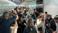 Gerbang Elektronik Serempak Rusak di Banyak Bandara Inggris, Antrian Chaos