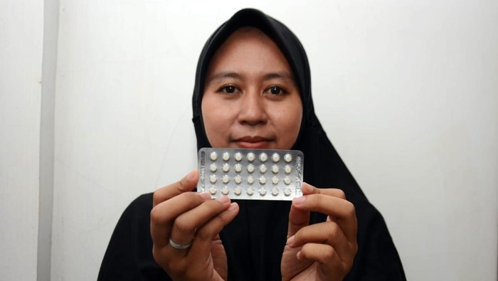 Ikatan Bidan Indonesia (IBI) menggelar bakti sosial pelayanan keluarga berencana di Jakarta, Rabu (8/5/2024). Baksos ini didukung oleh BKKBN dan Kementerian Kesehatan.