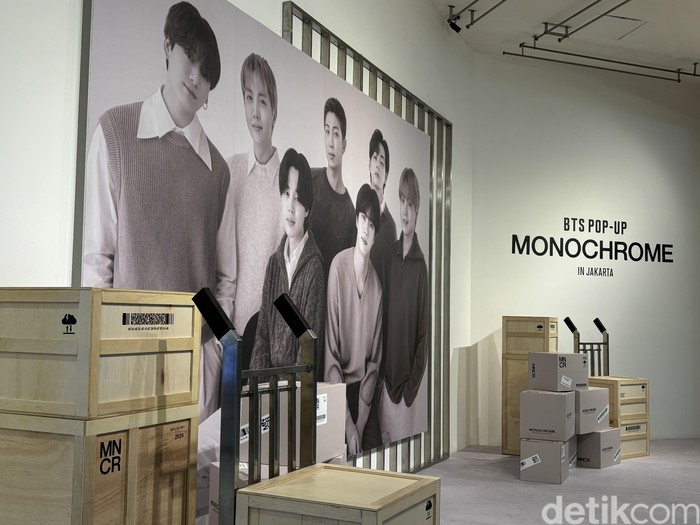 Intip BTS POP UP MONOCHROME di Jakarta, Penuh Spot Aesthetic