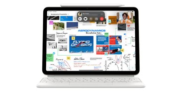 iPad Air berfungsi dengan Magic Keyboard, yang dilengkapi desain mengambang, trackpad internal, dan keyboard dengan lampu latar. Atau bisa dipasangankan dengan Smart Folio baru secara magnetis dan kini mendukung berbagai sudut pandang untuk fleksibilitas yang lebih baik. Foto: Apple