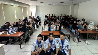 Siswa SMK IDN Solo Berbagi Ilmu Bersama Mahasiswa UI