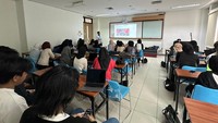 Bertempat di Universitas Indonesia (UI), Siswa Kelas X SMK IDN Boarding School Solo, membagikan pengetahuan dan ketrampilan digital di dua sesi kelas Produk Visual Humas.