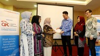 Acara tersebut dihadiri oleh Ketua Komisi KPRK MUI, Hj. Siti Ma’rifah, Ketua MUI Bidang PRK, Hj. Amany Lubis, Wasekjen MUI Bidang PRK, Hj. Badriyah Fayumi, Pjs. Chief Agency Officer Panin Dai-ichi Life, Iskandar Wijaya, Head of Sharia, Evi Mayasari.