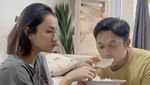 Momen Manis Andrew Andika Saat Kulineran Bareng Istri