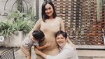 Momen Manis Andrew Andika Saat Kulineran Bareng Istri