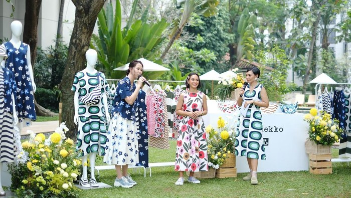 Andien Aisyah jadi bintang tamu di peluncuran Uniqlo x marimekko 2024.