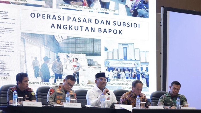 Penjabat (Pj) Gubernur Bangka Belitung (Babel) Safrizal ZA menggelar rapat koordinasi (rakor) bersama Kepala Daerah dan Fokopinda di Babel.