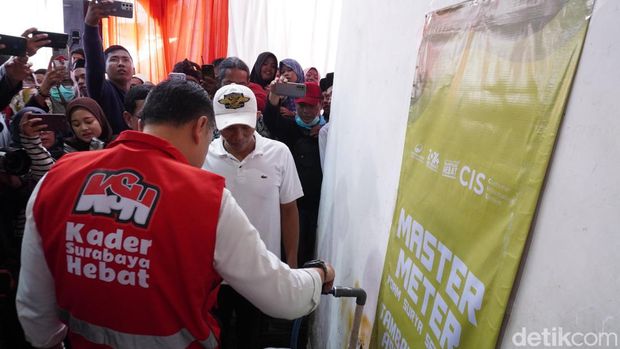 Peresmian master meter PDAM Surabaya