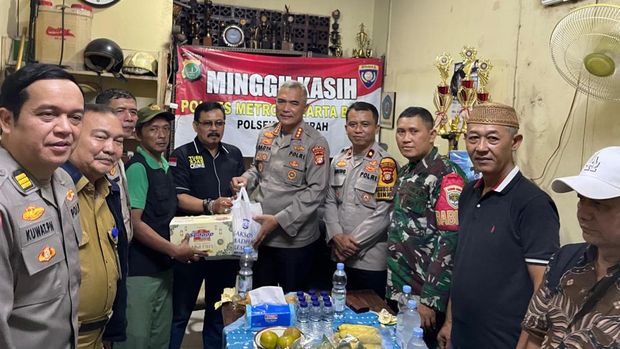 Polda Metro Jaya mengimbau SIskamling digencarkan untuk mencegah terjadinya kriminalitas