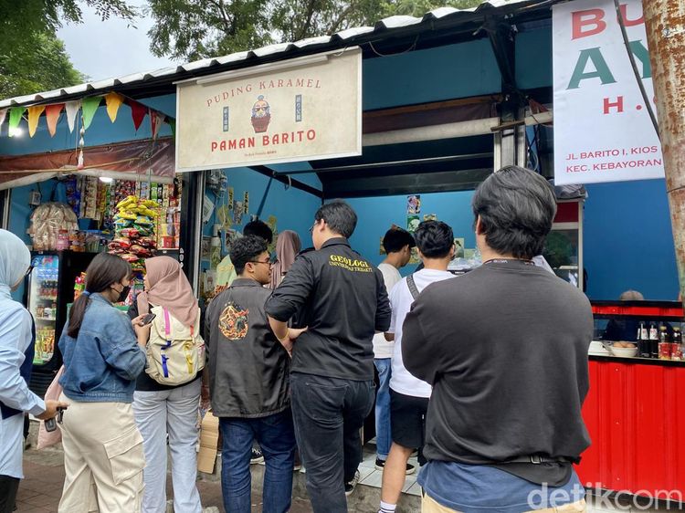 Viral Diantre! Manis Lembut Puding Barito dengan Paduan Saus Karamel