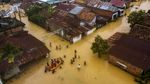 Potret Ratusan Rumah Terendam Banjir di Jambi