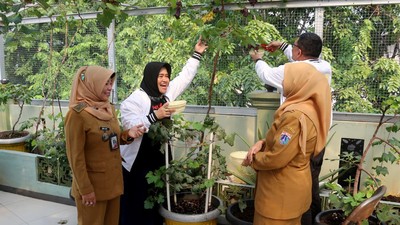Rekor MURI Daur Ulang Limbah Terbanyak