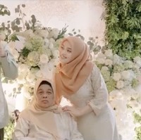 Tak sedikit netizen yang turut mendoakan agar rencana pernikahan Rizky Febian dan Mahalini bisa lancar hingga hari H. Sekedar informasi, Rizky Febian dan Mahalini sendiri sebelumnya diketahui telah mulai berpacaran sejak 7 Februari 2022. Foto: Instagram/@rizkyfbian