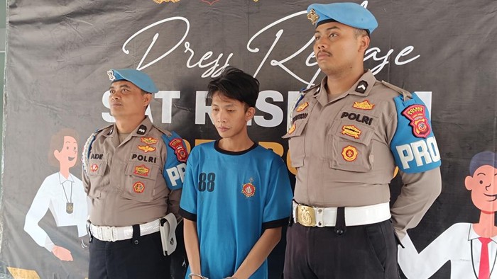 Salah satu tersangka penyerangan petugas SPBU di Cikahuripan, Bogor (Rizky-detikcom)