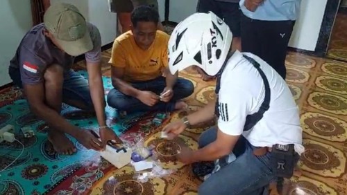 Sopir truk di Bima, NTB, ditangkap polisi karena nyambi jadi pengedar sabu.