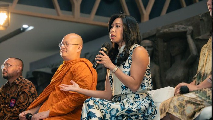 PT Aviasi Pariwisata Indonesia (Persero) atau InJourney bersiap menyambut ribuan umat Buddha untuk rayakan Hari Tri Suci Waisak 2568 BE. Momentum ini diharapkan menggaungkan perdamaian dunia.