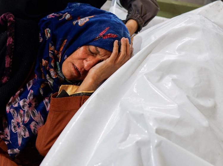 Tangisan dan Air Mata Terus Mengalir di Gaza