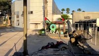 Hamas mengatakan Pasukan Pertahanan Israel (IDF) meluncurkan agresi darat di Rafah untuk mengambil kendali atas perbatasan Palestina dengan Mesir. 