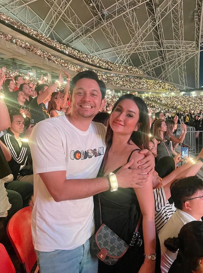 Awalnya Tengku berniat untuk membocorkan semuanya ke publik setelah dirinya lahiran. Namun karena sudah tak bisa lagi membendung kekesalannya, Tengku pun memilih mengungkapkan perselingkuhan suaminya melalui Instagram Story. Foto: Instagram/@tengkudewiputri_tdp