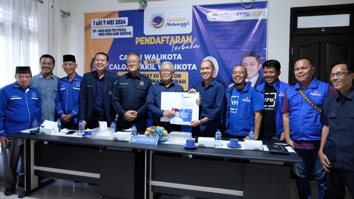 Yudha kembalikan formulir pendaftaran di NasDem.
