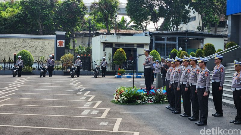 Apel pelepasan personel Pengamanan dan Pengawalan Rute Lalu Lintas dan Parkir (Pamwalrolakir) untuk mengamankan World Water Forum (WWF) ke-10 di Bali. (Adrial Akbar/detikcom)