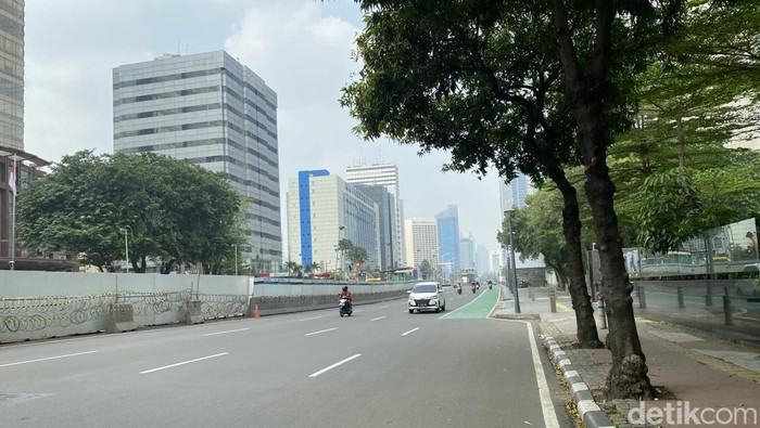Long Weekend, Lalin Jl Sudirman-MH Thamrin Jakarta Lengang