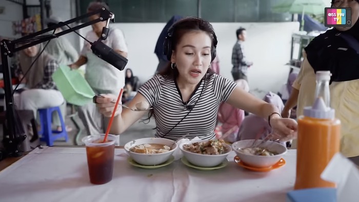 Catat! Ini 10 Rekomendasi Bakso Enak dari Ayu Ting Ting Catat! Ini 10 Rekomendasi Bakso Enak dari Ayu Ting Ting