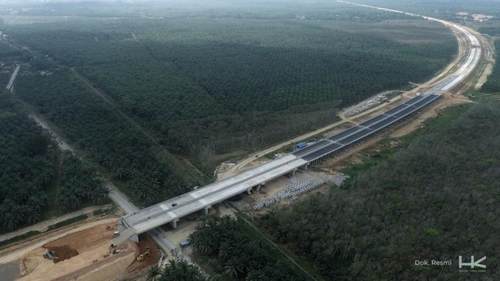 Dikebut! Ini Penampakan Tol Penghubung Aceh-Sumut PT Hutama Karya (Persero) (Hutama Karya) kembali memastikan penyelesaian Tol Trans Sumatera sesuai rencana, khususnya pengusahaan jalan tol yang akan menghubungkan 2 provinsi, Aceh dan Sumatera Utara (Sumut).