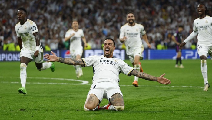Soccer Football - Champions League - Semi Final - Second Leg - Real Madrid v Bayern Munich - Santiago Bernabeu, Madrid, Spain - May 8, 2024  Real Madrids Joselu celebrates scoring their second goal REUTERS/Susana Vera
