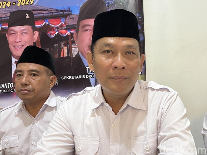 Ketua DPC Gerindra Solo, Ardianto Kuswinarno di kator DPC, Kamis (9/5/2024).