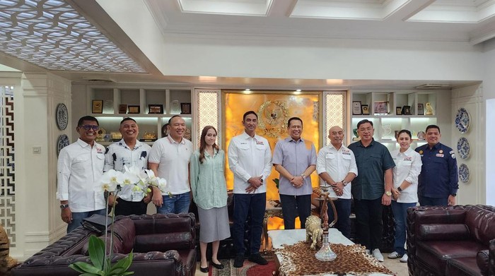 Ikatan Motor Indonesia (IMI) berkolaborasi dengan Indonesia Offroad Federation (IOF) menggelar Kejuaraan otomotif bertajuk IMI X IOF Challenge 2024. Ajang tersebut diselenggarakan di Sirkuit Purangga Park, Kebumen, Jawa Tengah pada 10-12 Mei 2024.