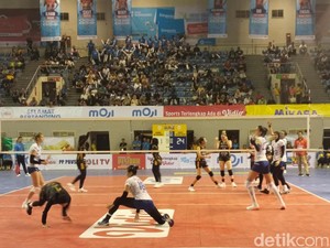 Jakarta Popsivo Polwan Bantai Bandung BJB Tandamata 3-0