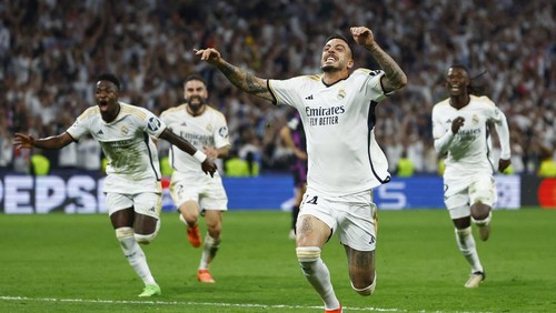 Soccer Football - Champions League - Semi Final - Second Leg - Real Madrid v Bayern Munich - Santiago Bernabeu, Madrid, Spain - May 8, 2024  Real Madrids Joselu celebrates scoring their second goal REUTERS/Susana Vera