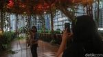 JPO Pinisi Diserbu Warga Buat Foto Saat Libur Panjang