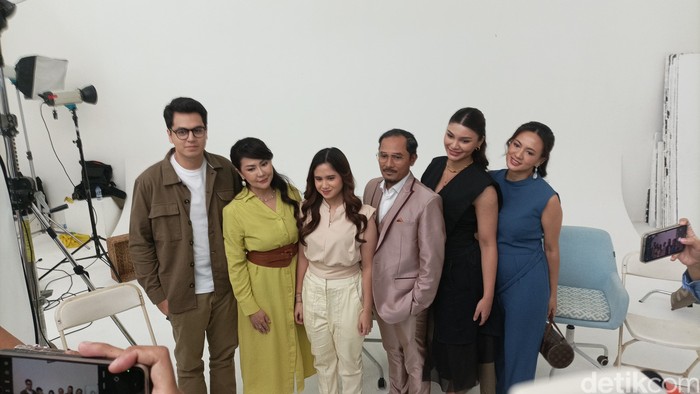 Jumpa pers series Alpha Girls di VIU