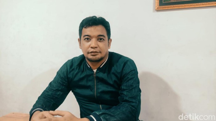 Liaison Officer (LO) Sarif, Hardianto.
